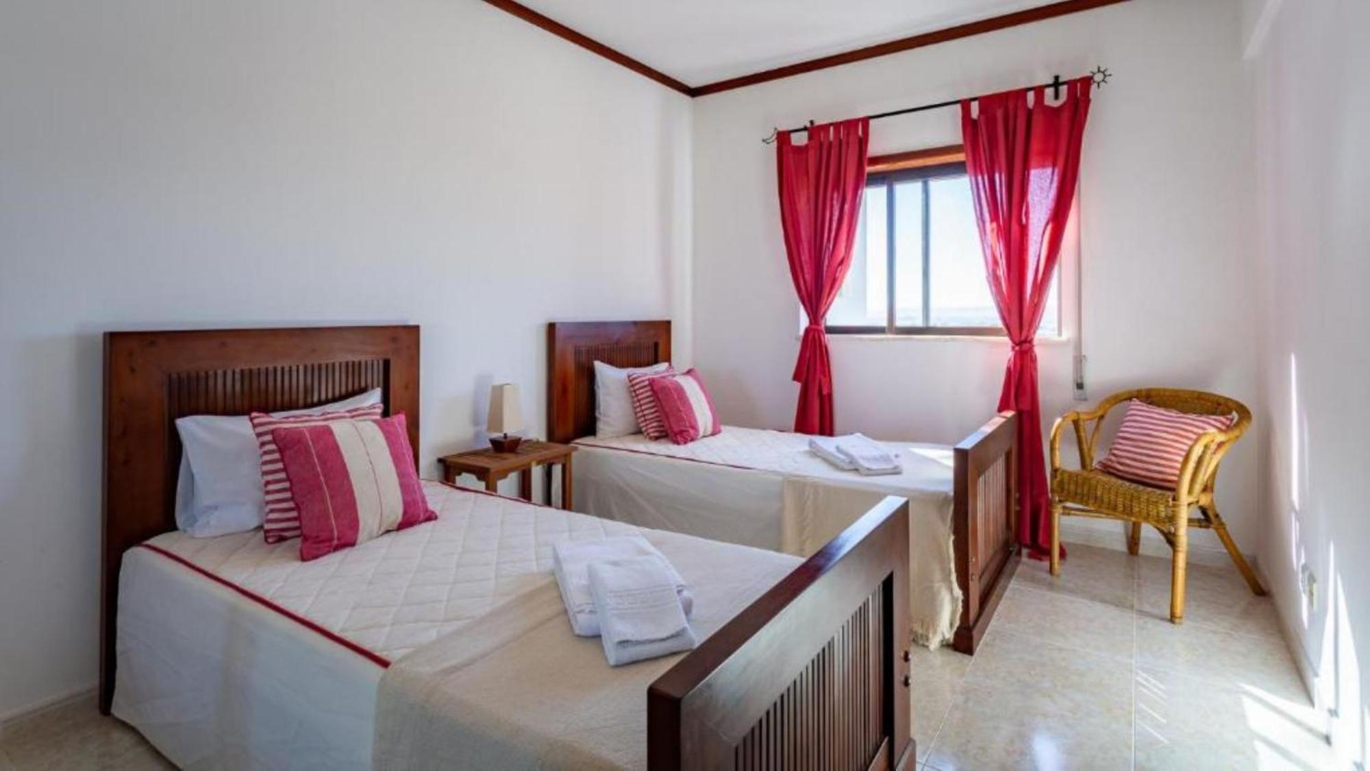 Alvor 2 Bedrooms Balcony Flat Екстериор снимка